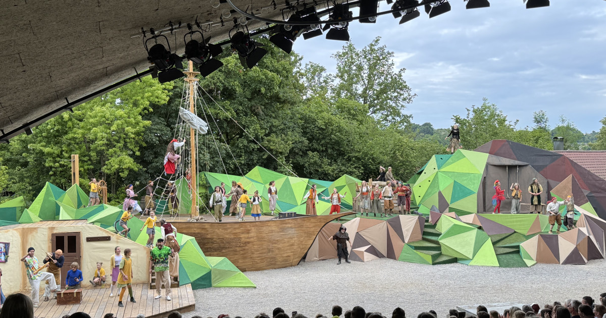 Strahlende Kinderaugen im Naturtheater Grötzingen – ein rundum gelungener Nachmittag Strahlende Kinderaugen im Naturtheater Grötzingen – ein rundum gelungener Nachmittag